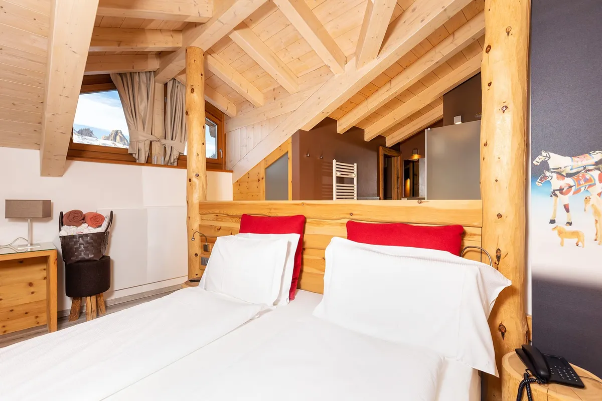 Chalet Vites Mountain Hotel, Dolomites interior view