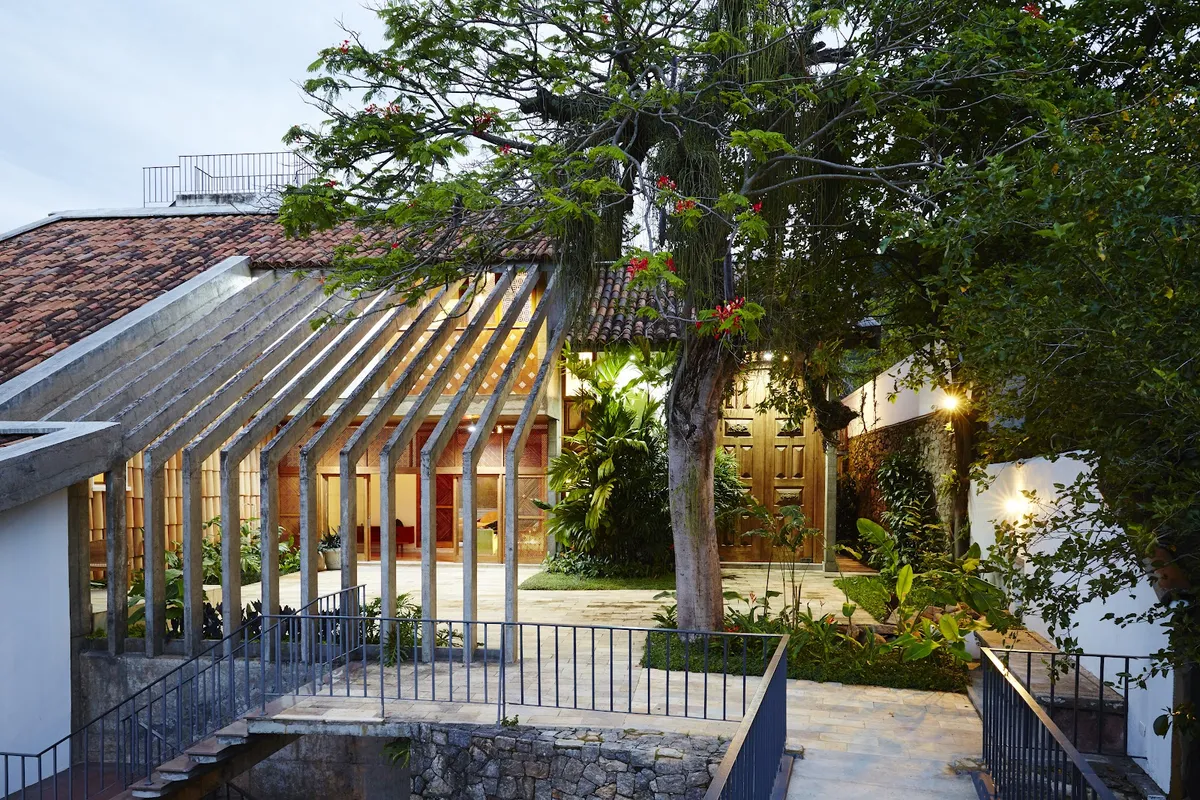 Chez Georges, Rio De Janeiro interior view