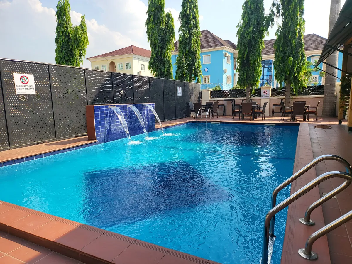 CLASS SUITES HOTEL & APARTMENTS, Abuja interior view