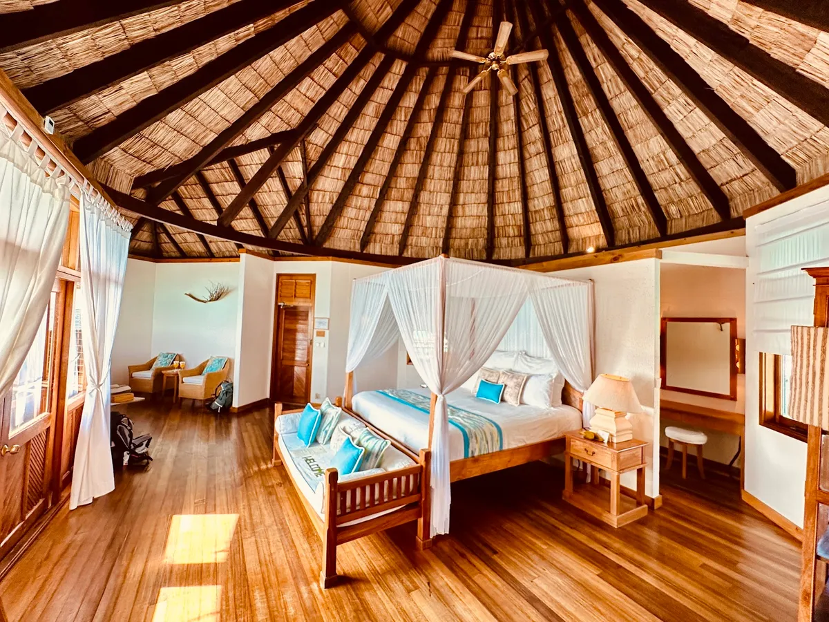 Coco Palm Dhuni Kolhu, Baa Atoll interior view