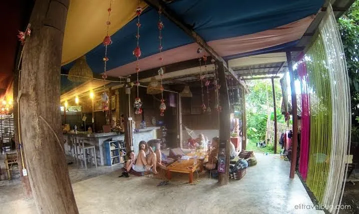 Common Grounds Pai, Pai interior view