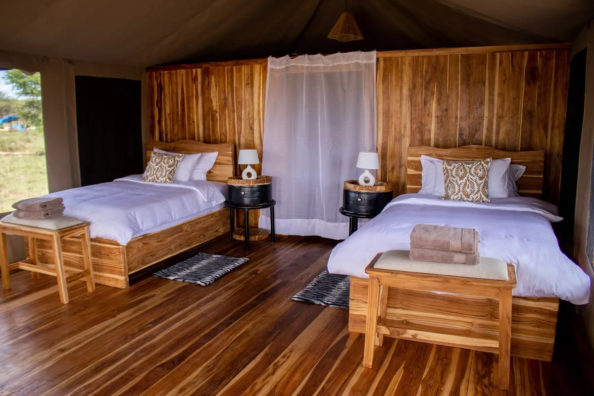 Conserve Safari Serengeti, Serengeti interior view