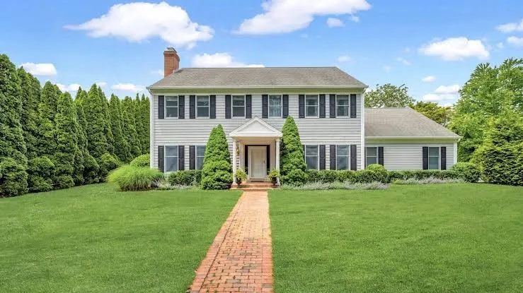 Contemporary Southampton Village Home Walking Distance to Town, Pool,..., The Hamptons interior view