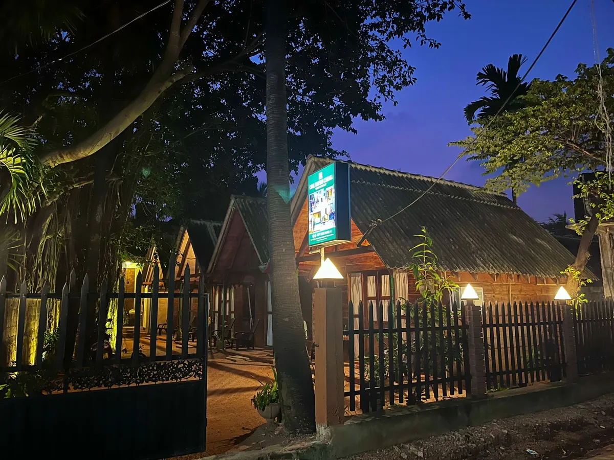 Cool Banyan Cabana, Trincomalee interior view