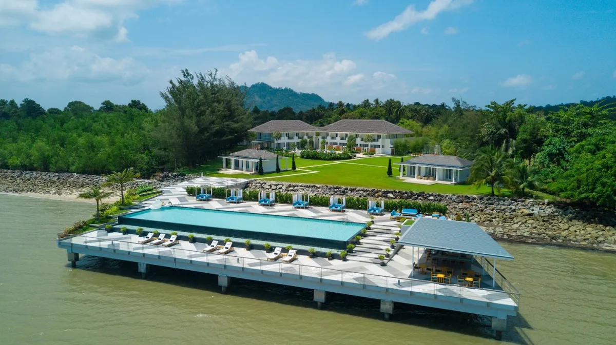Cove 55, Kuching interior view