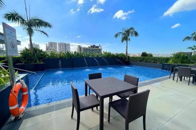 Cozy Penthouse 2BR Suite w Balcony - Amazing Manila Bay View and City Skyline near MOA - Suite with Balcony, Manila interior