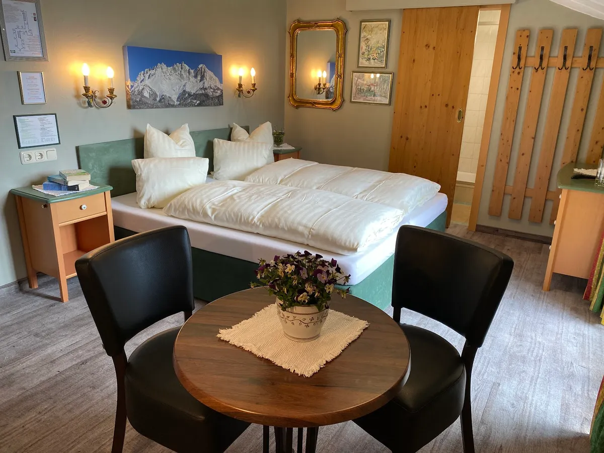 DAS EDELWEISS KITZBÜHEL, Kitzbuhel interior view
