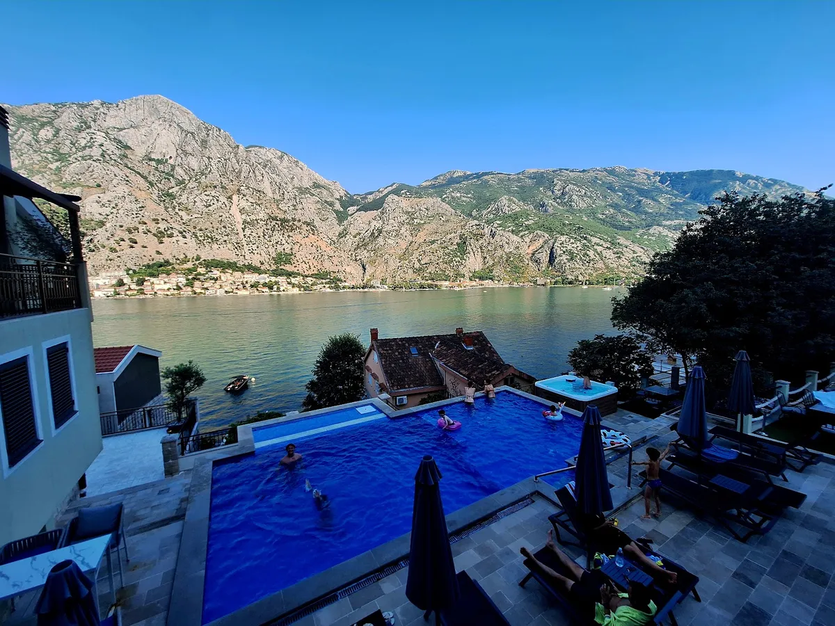 DekaderonLux Apartments, Kotor interior view