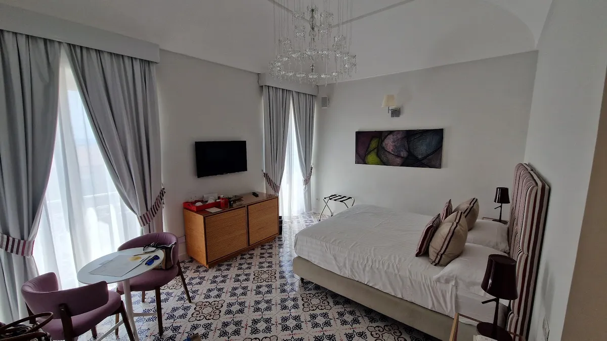 DieciSedici, Amalfi interior view
