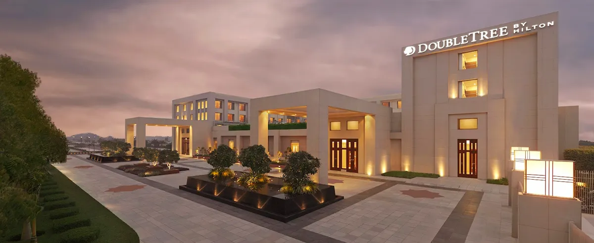 DoubleTree by Hilton Hotel Agra, Agra interior view