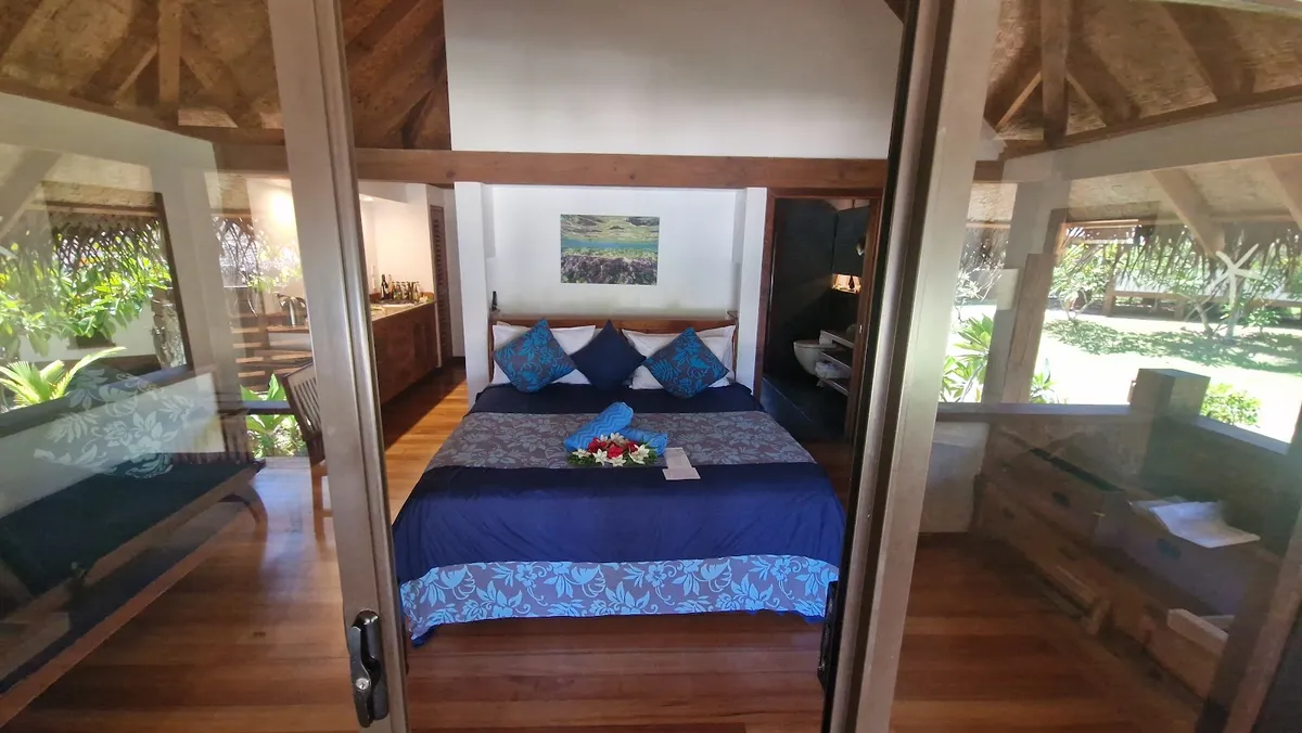 Etu Moana, Aitutaki interior view