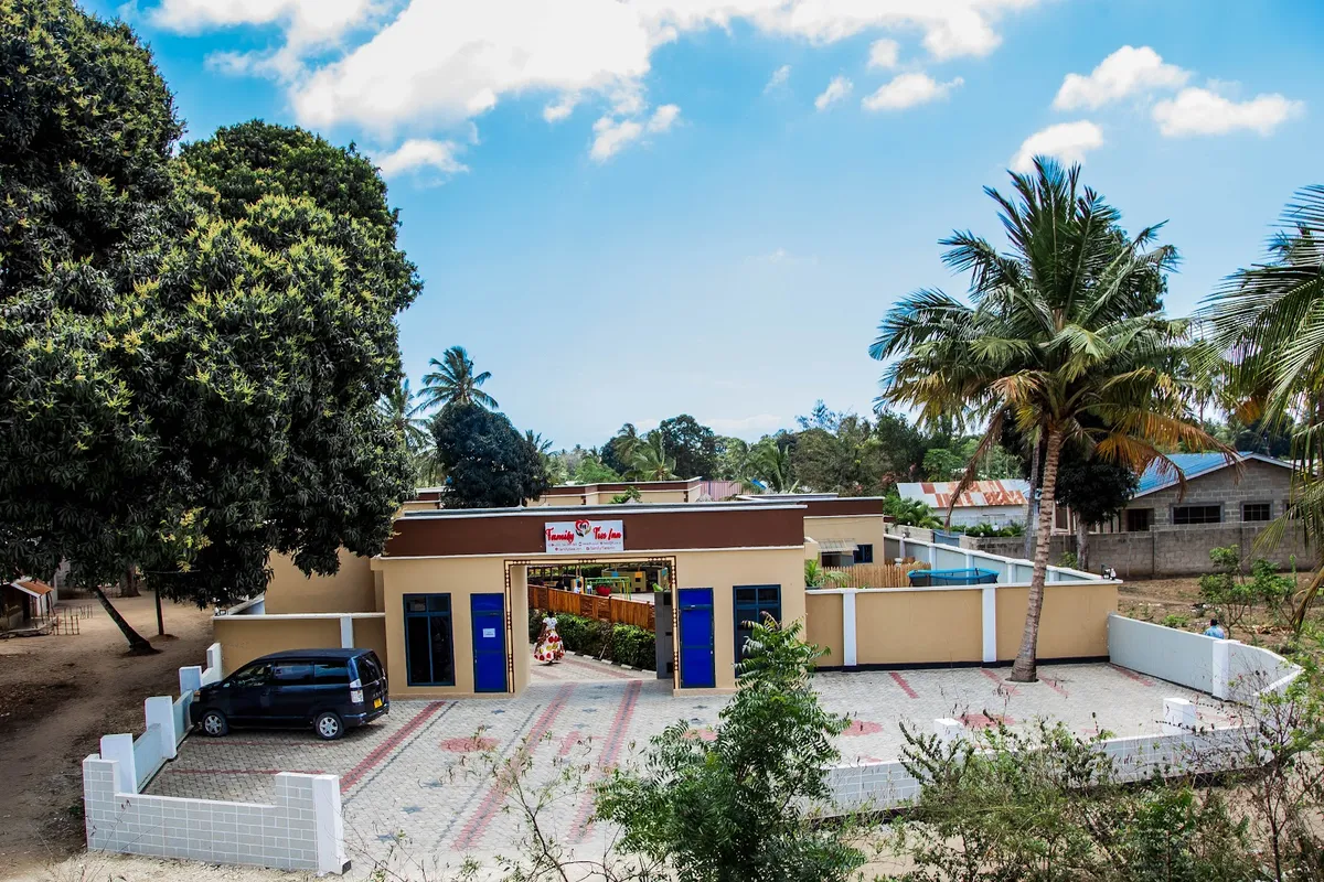 FAMILY TIES INN, Bagamoyo interior view