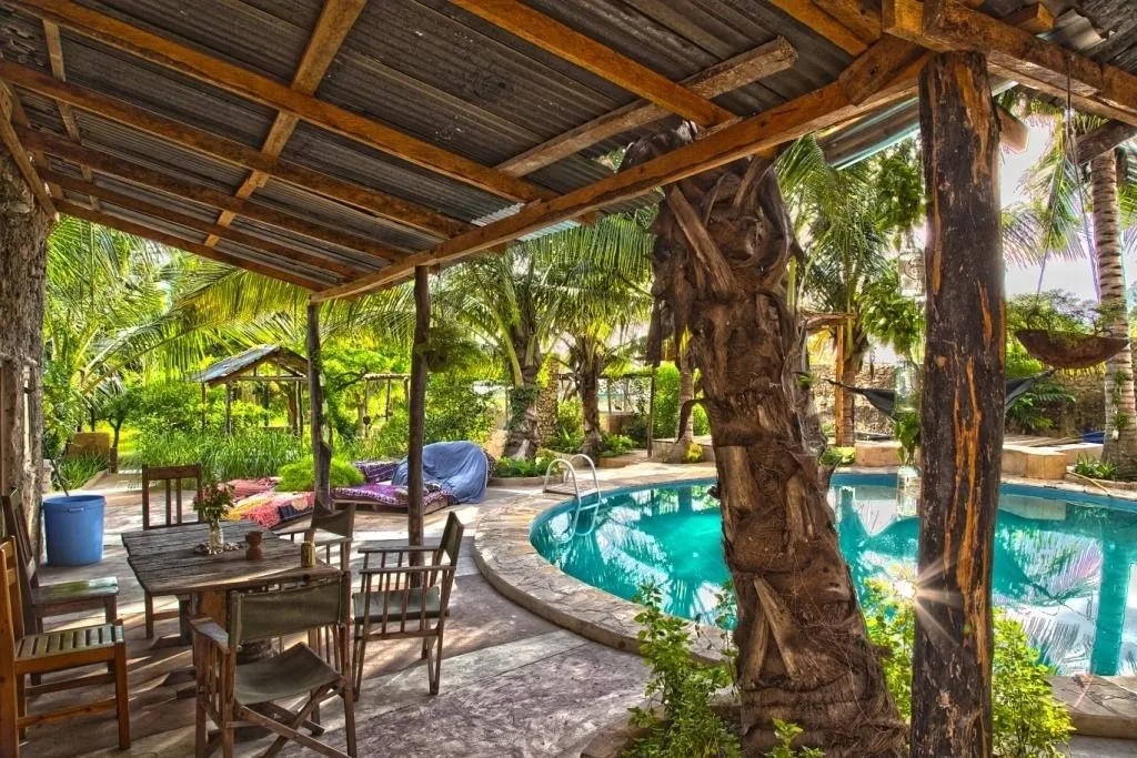 Firefly Bagamoyo, Bagamoyo interior view