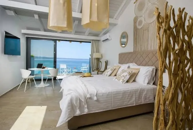 Gallery Luxury Suites and Rooms, Split interior view
