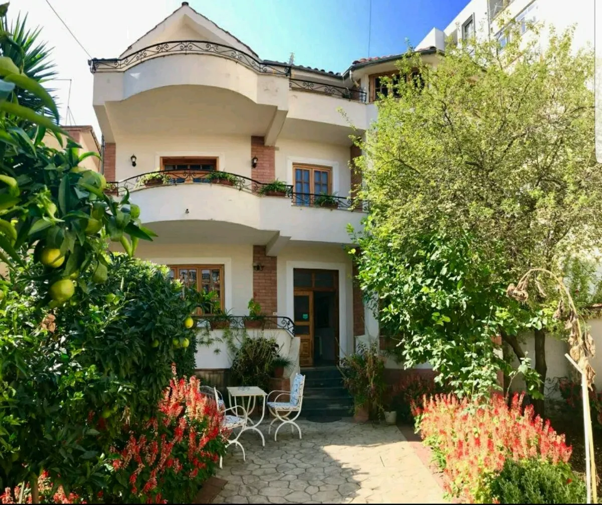 Garden Boutique B&B, Tirana, Tirana interior view