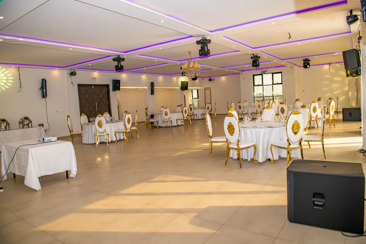 Geneva Hôtel, Douala interior view