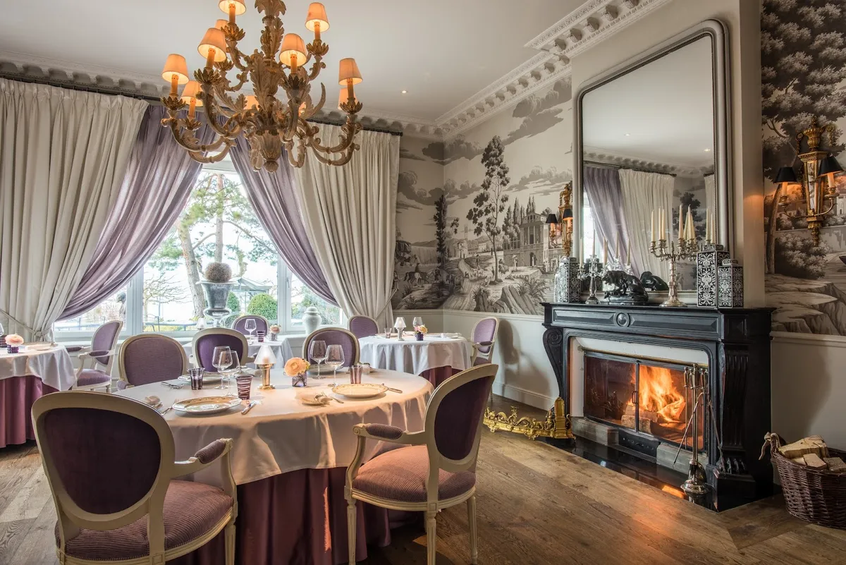 Grand Hôtel du Lac, Lake Geneva Region interior view