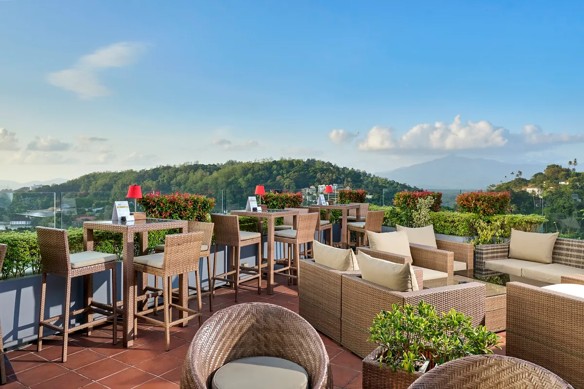 Grand Serendib Hotel, Kandy interior view