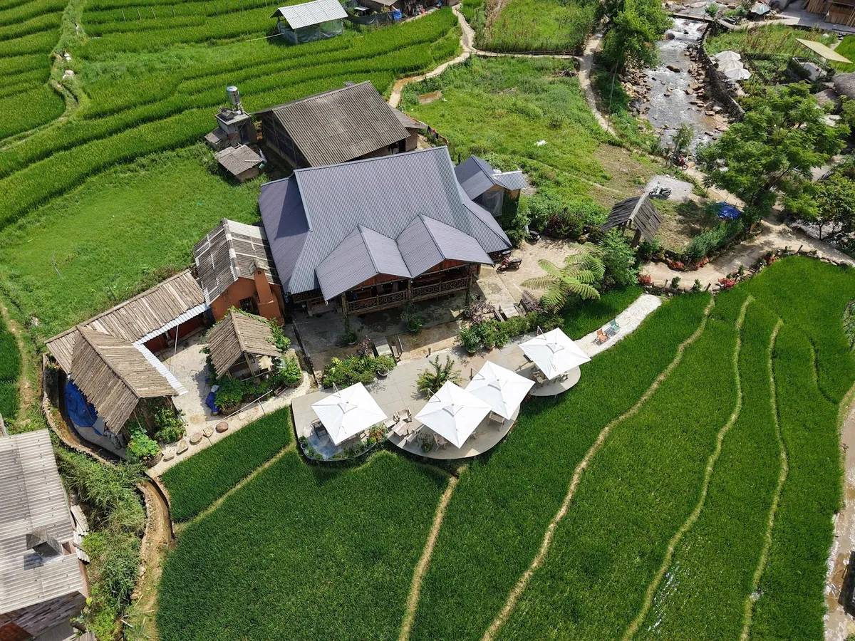 H'mong eco house . coffee shop & restaurant, Sapa interior view