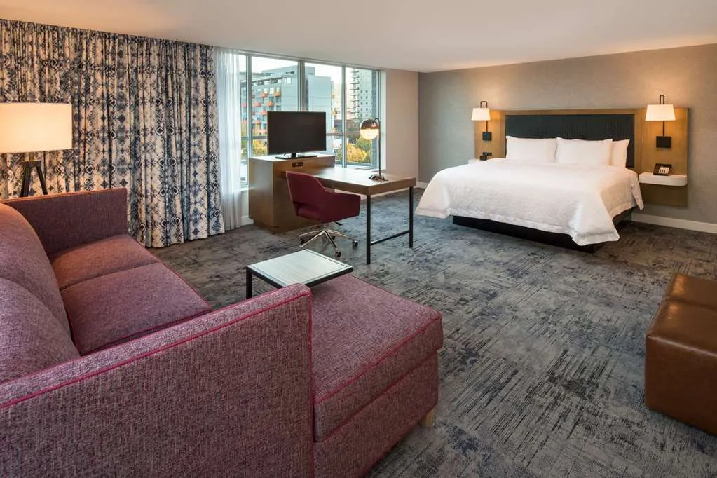 Hampton Inn & Suites Portland-Pearl District, Bridgetown interior view