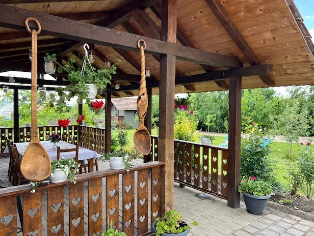 Harvest House Transylvania, Transylvania interior view