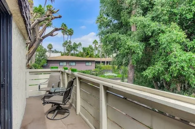 Heart of Hollywood ★ 2 Car Private Parking ★ Walk To Attractions!, Los Angeles interior view