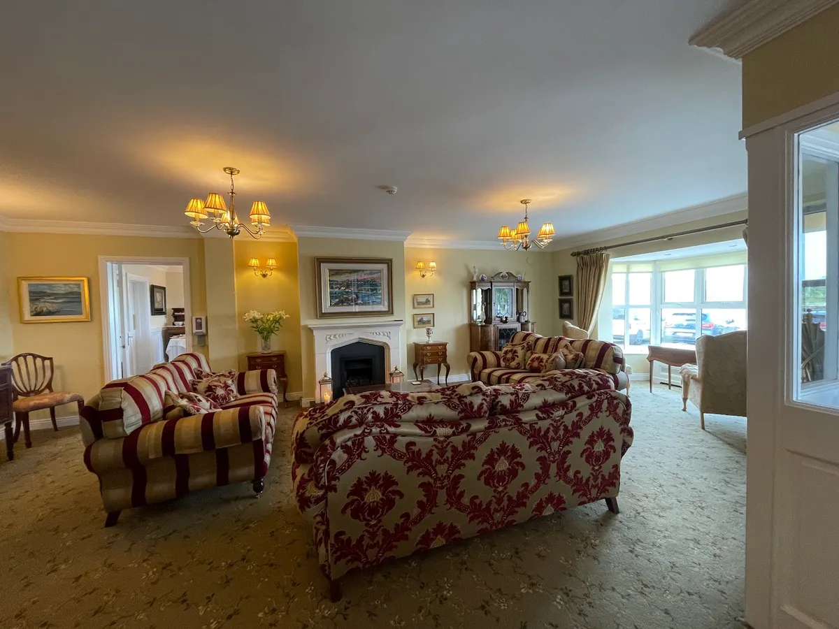 Heaton's Dingle, Dingle interior view