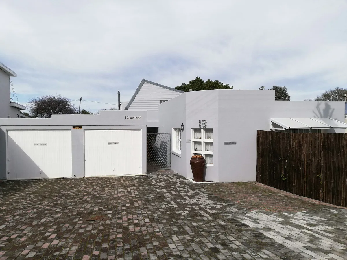 Hermanus 13 on 2nd, Hermanus interior view