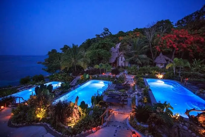 Hermosa Cove, Ocho Rios interior view