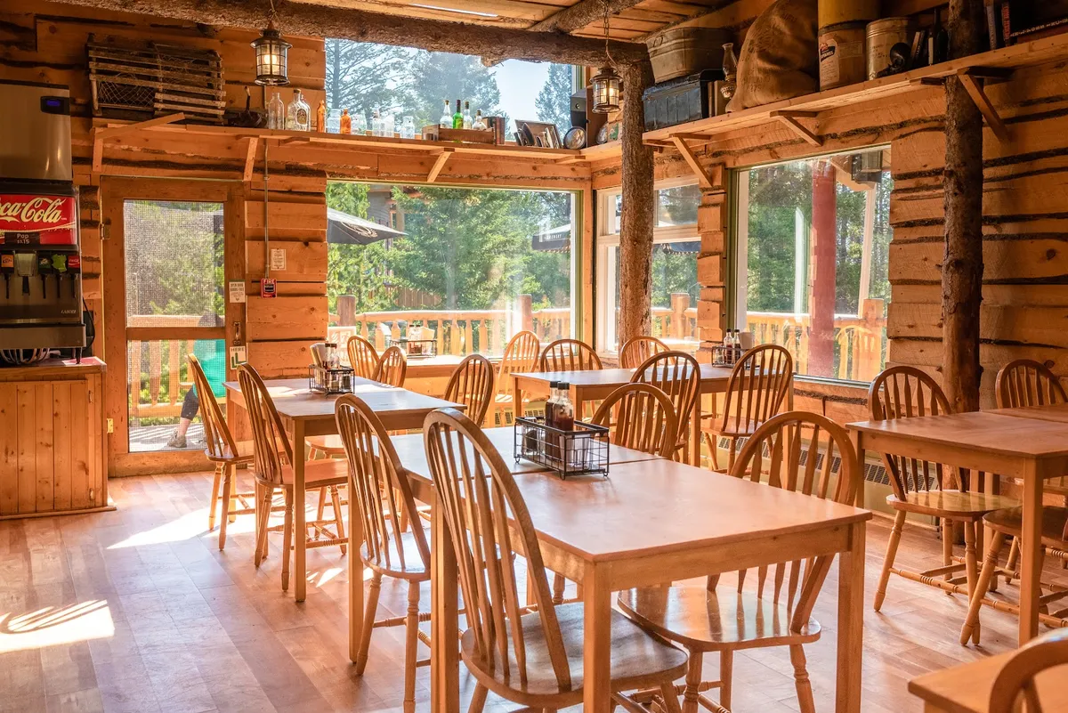 HI Banff Alpine Centre, Banff interior view