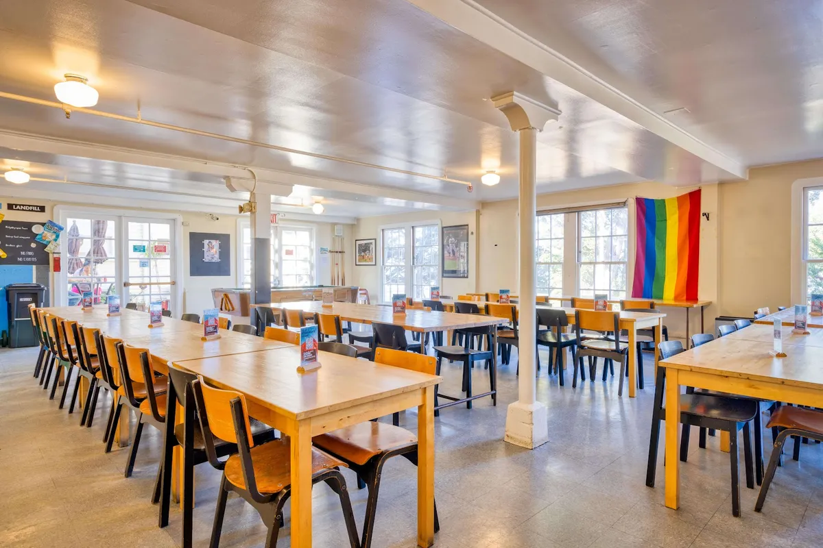 HI San Francisco Fisherman's Wharf Hostel, San Francisco interior view