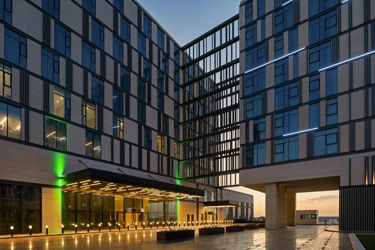 Holiday Inn Dubai al-Maktoum Airport by IHG, Dubai interior view