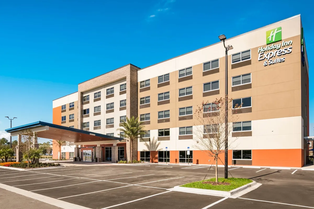 Holiday Inn Express & Suites, Jacksonville Town Center, St Johns interior view