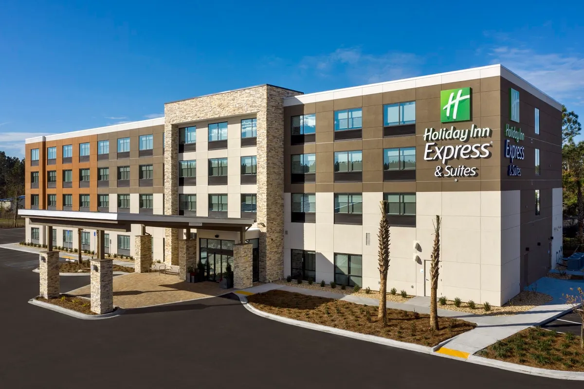 Holiday Inn Express & Suites Kingsland I-95-Naval Base Area by IHG, Nassau interior view