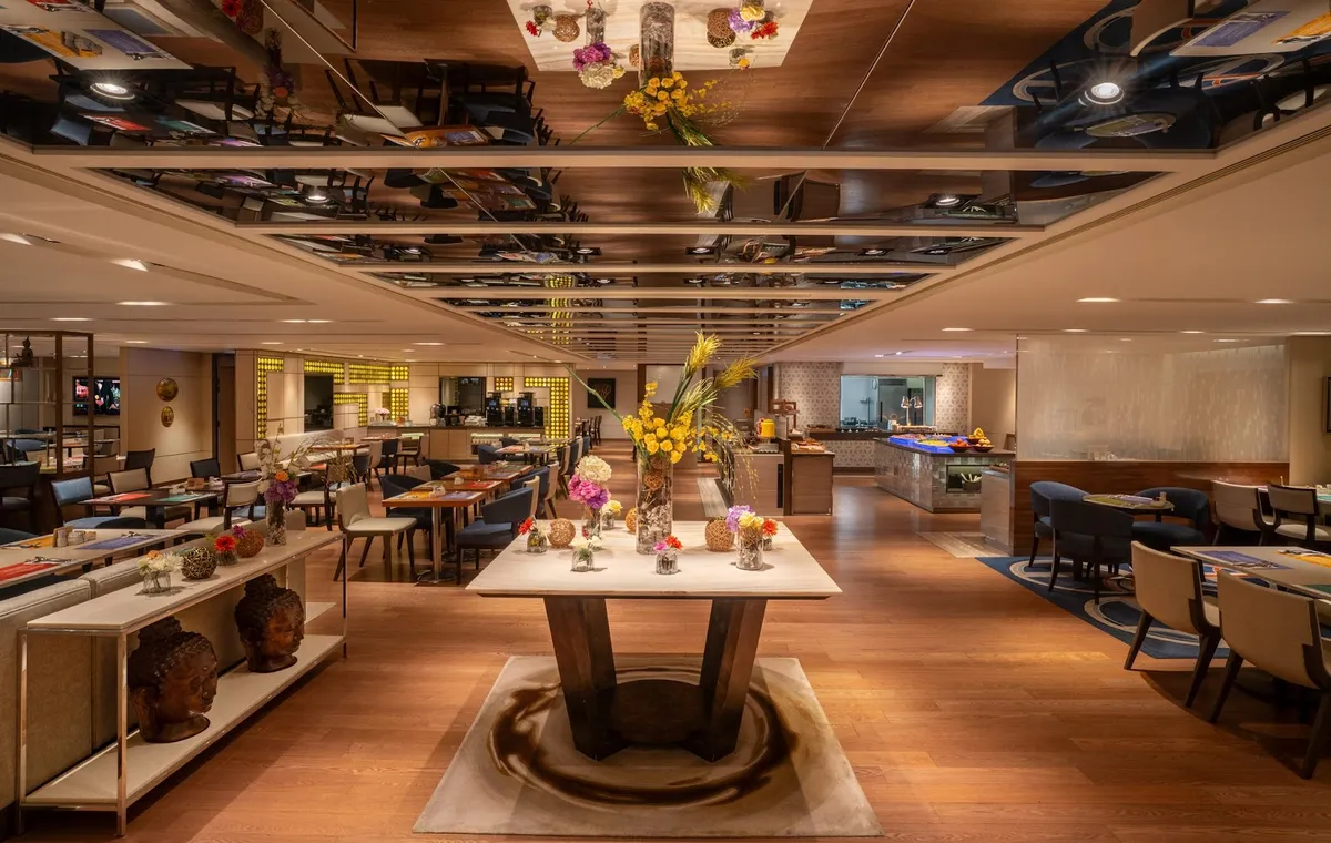 Holiday Inn Golden Mile Hong Kong by IHG, Kowloon interior view