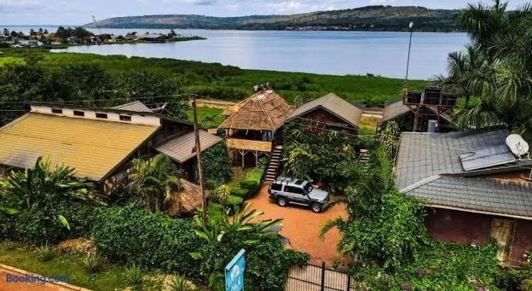 Home On The Nile water front Cottage, Jinja interior view