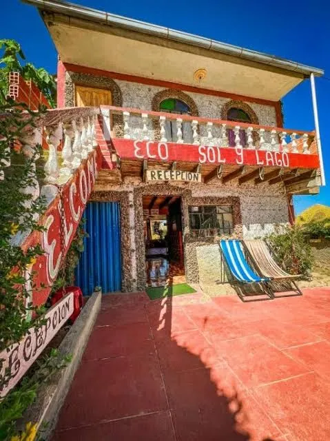 Hostal Sol y Lago - Family Bungalow with Private Bathroom and Lake View, Copacabana interior view