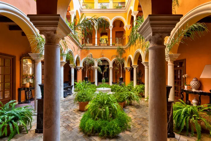 Hotel Boutique Casa del Poeta, Seville interior view