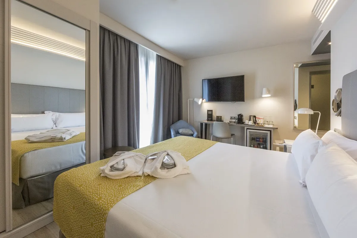 Hotel Catalonia Granada, Granada interior view