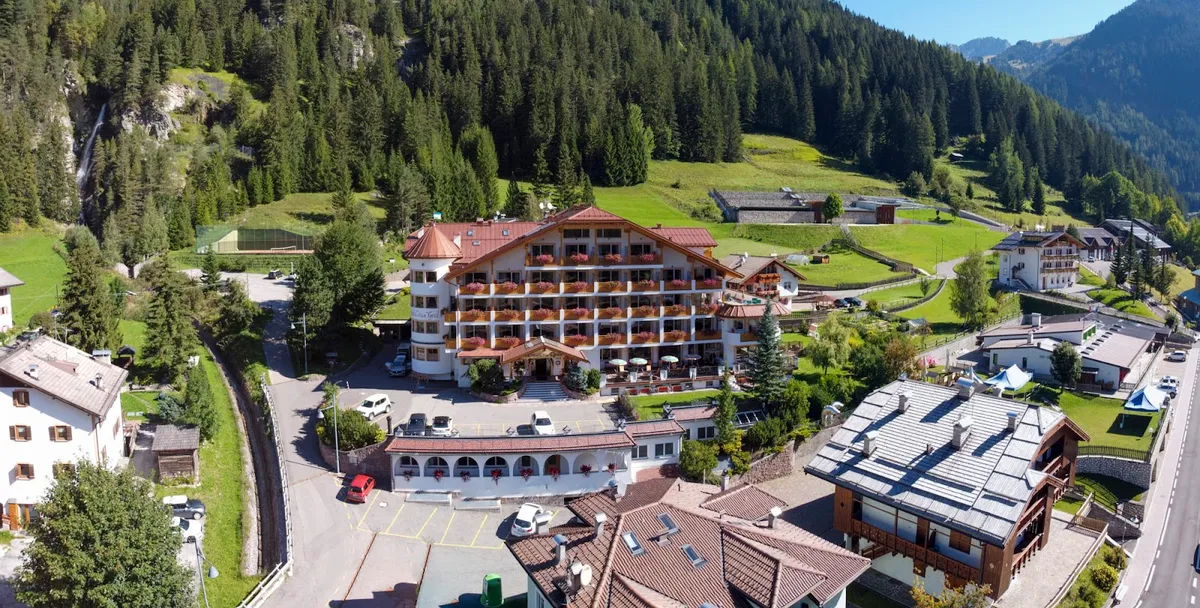 Hotel Cesa Tyrol, Dolomites interior view