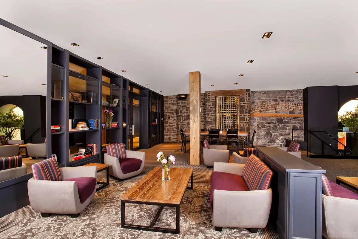 Hôtel du Vieux-Québec, Quebec City interior view
