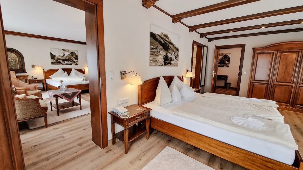 Hotel Jagdhaus Monzabon, Lech interior view