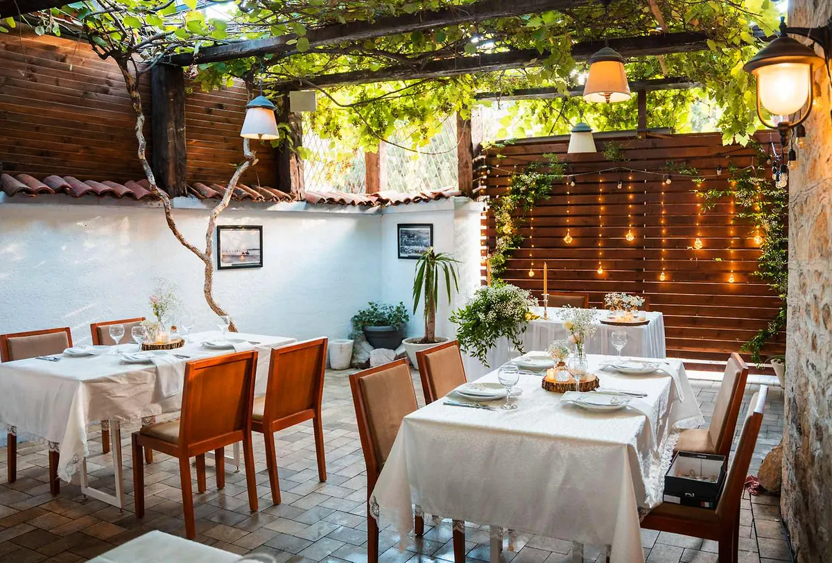 Hotel Kulla e Zenel Beut, Peja interior view