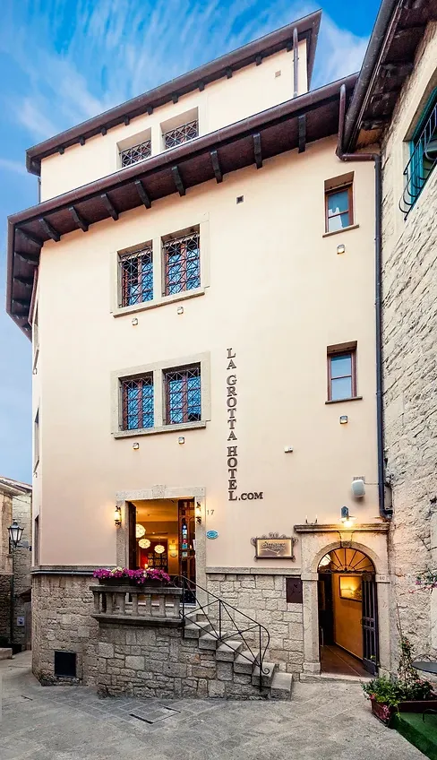 Hotel La Grotta, San Marino City interior view