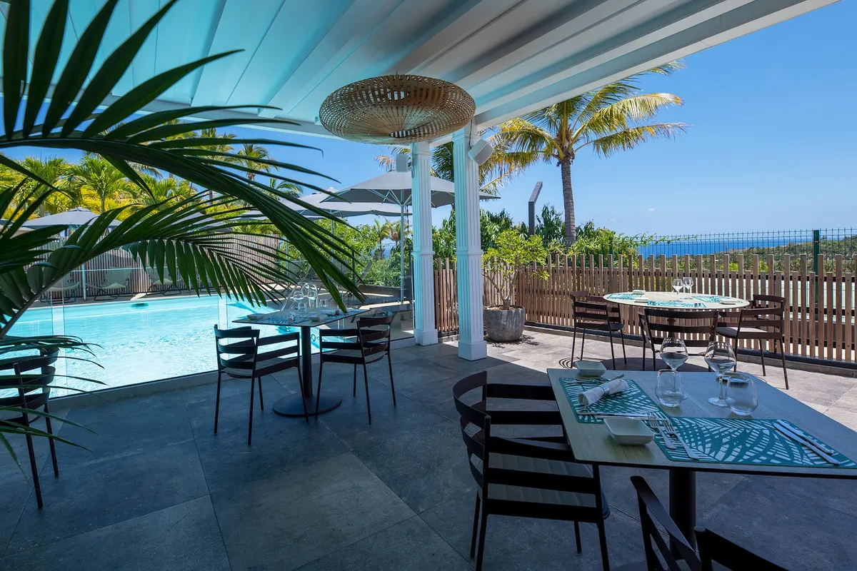 Hôtel Latitude 21, Saint Gilles interior view