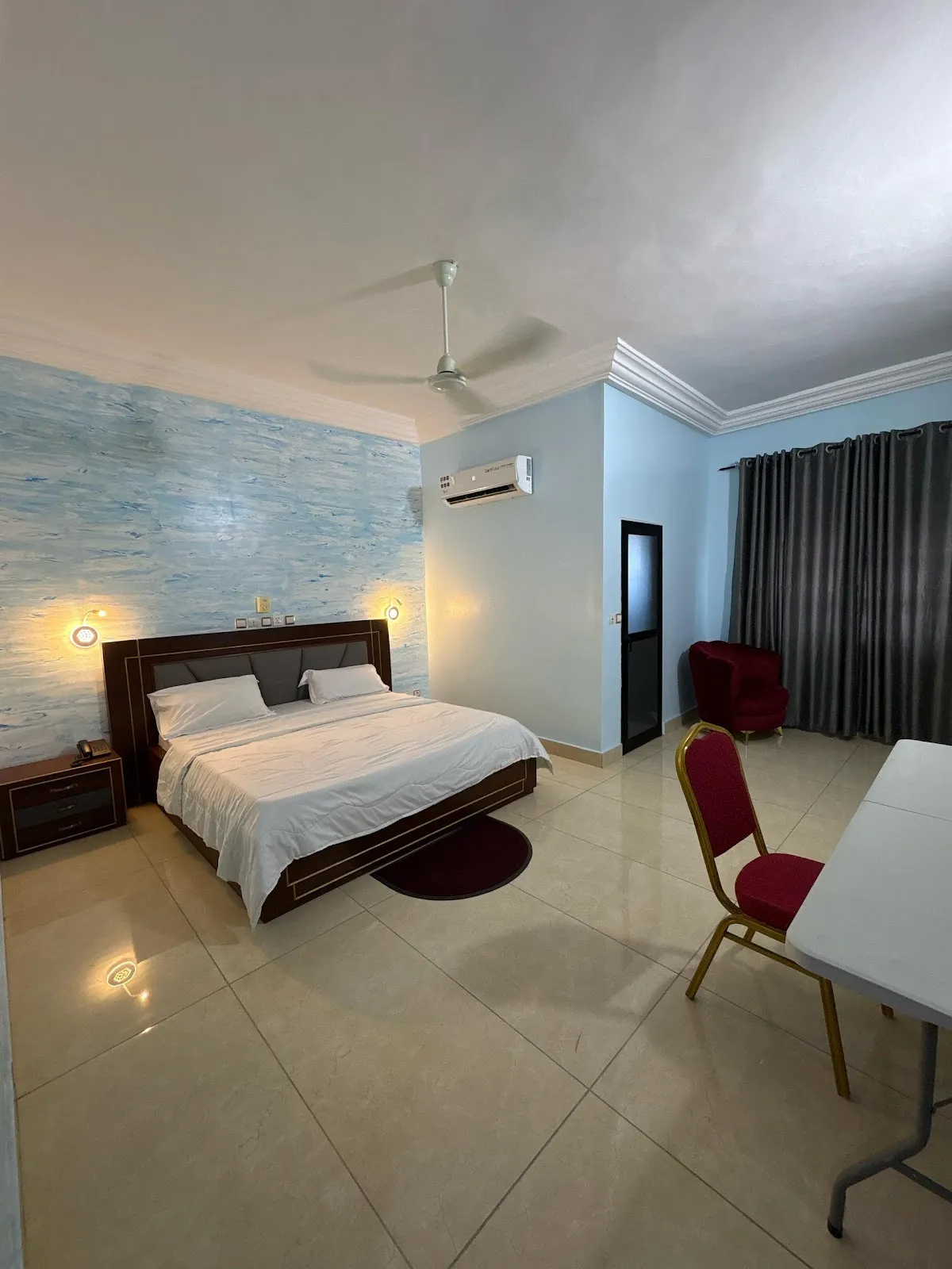 HÔTEL MAVILLA COTONOU (Salle Prestige), Cotonou interior view