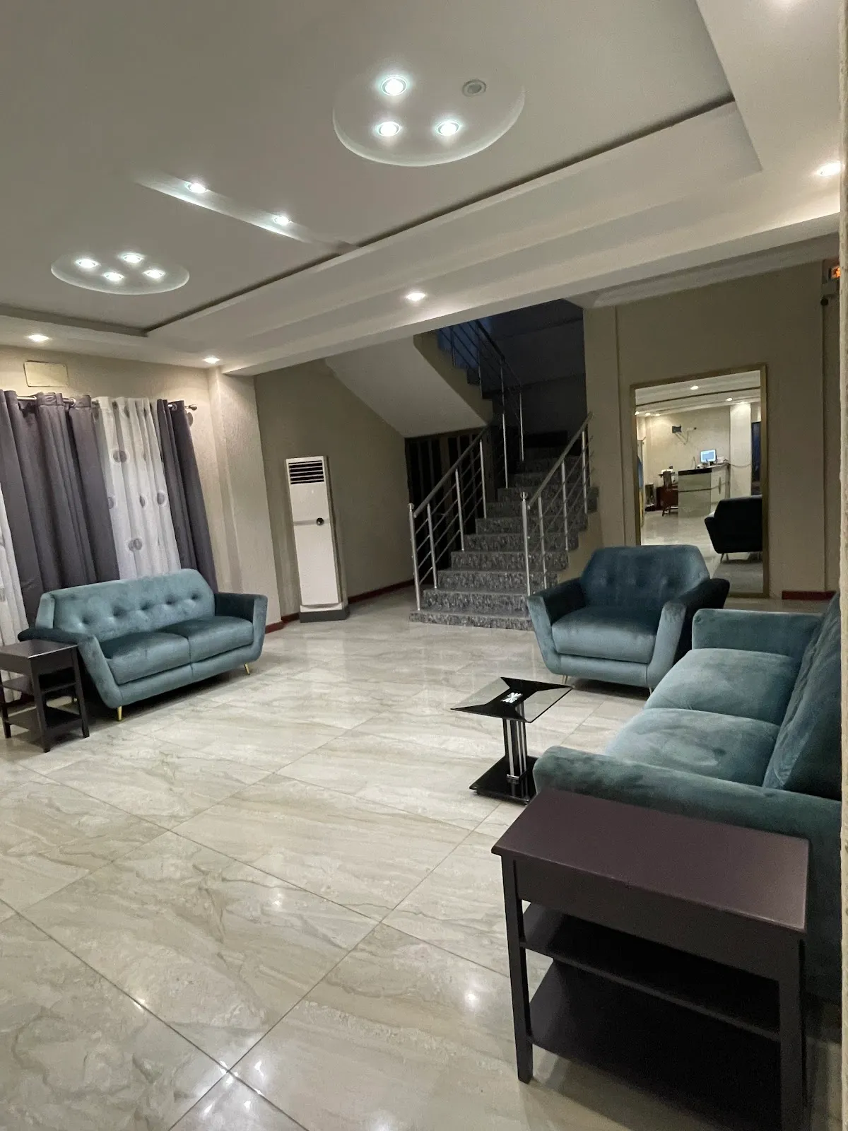 HÔTEL MAVILLA COTONOU (Salle Prestige), Porto Novo interior view