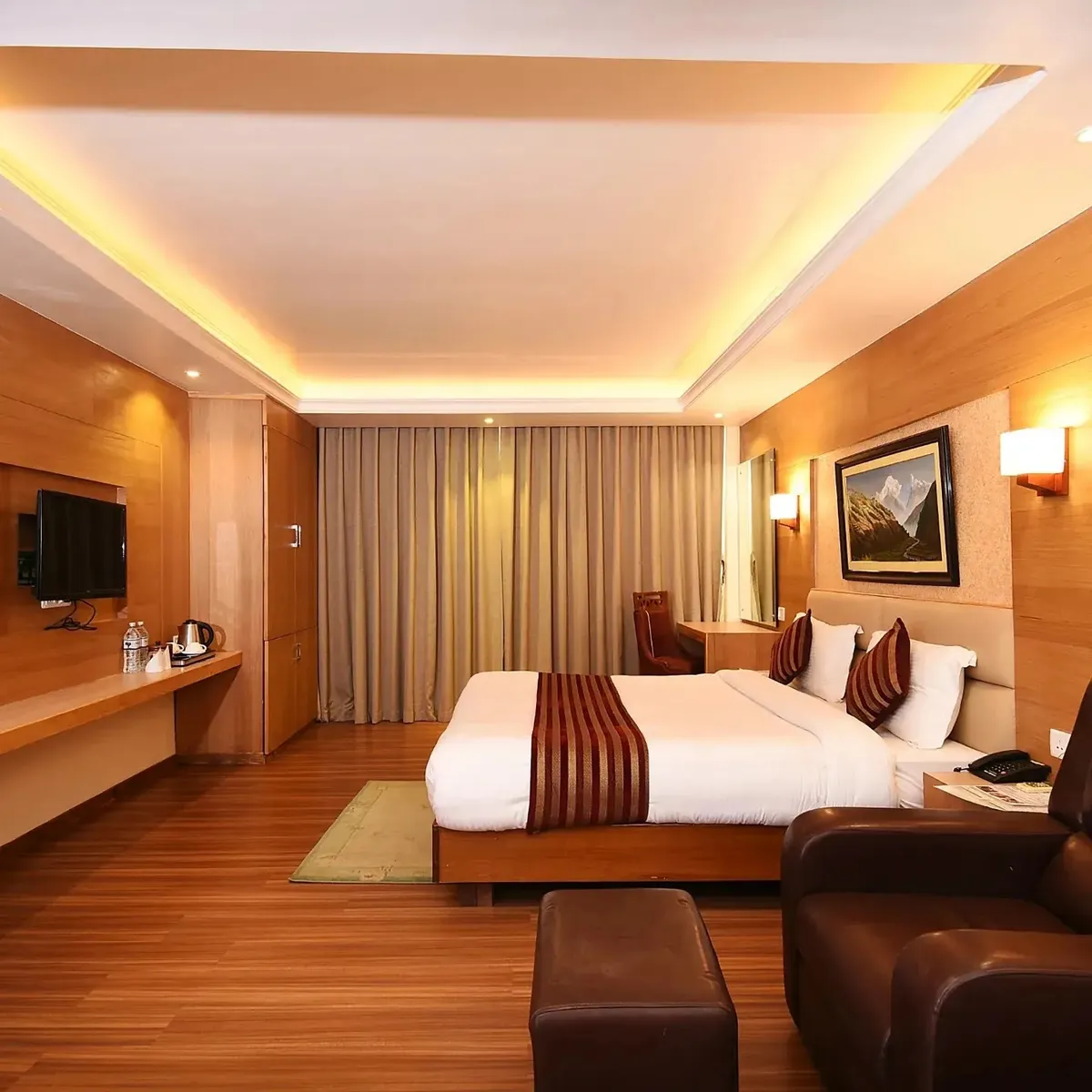 Hotel Middle Path & Spa - Hotel in Pokhara, Pokhara interior view