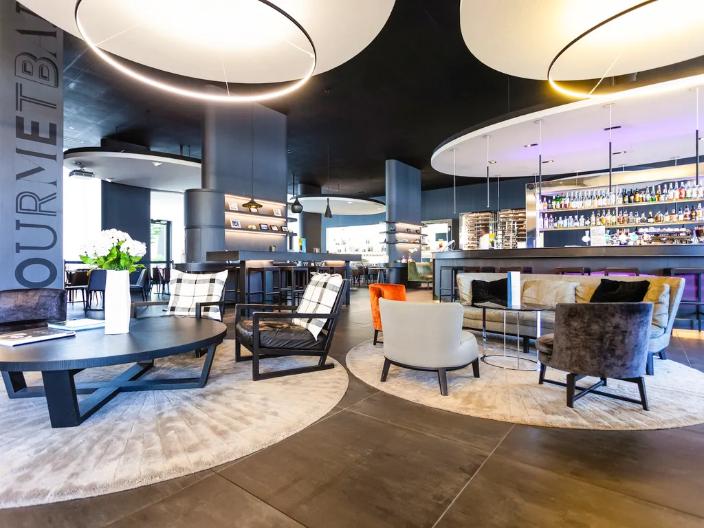 Hotel Novotel Basel City, Basel interior view
