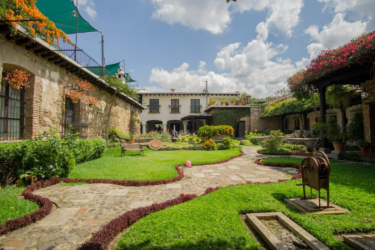 Hotel Posada de Don Rodrigo Antigua, Antigua Guatemala interior view
